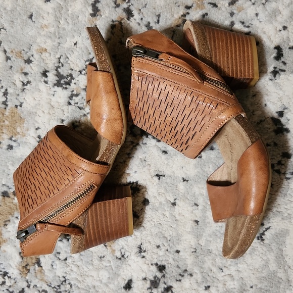 Sofft Sandals EUC - Picture 4 of 8